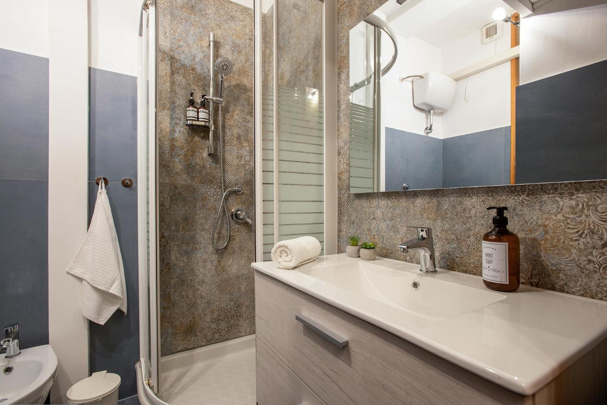 Elegant 1bdr Front The Subway Furio Camillo Apartment