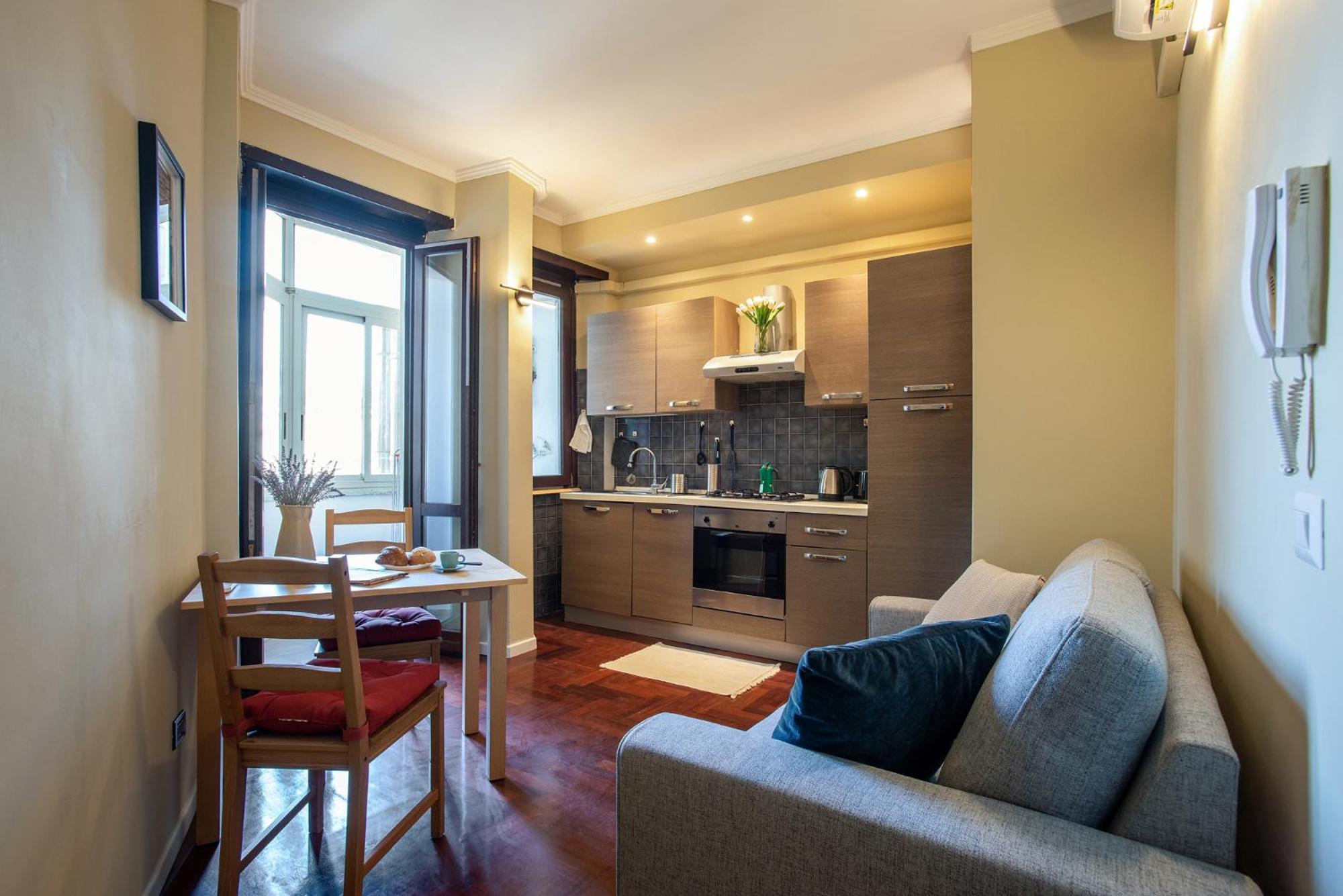 Elegant 1bdr Front The Subway Furio Camillo Apartment *
