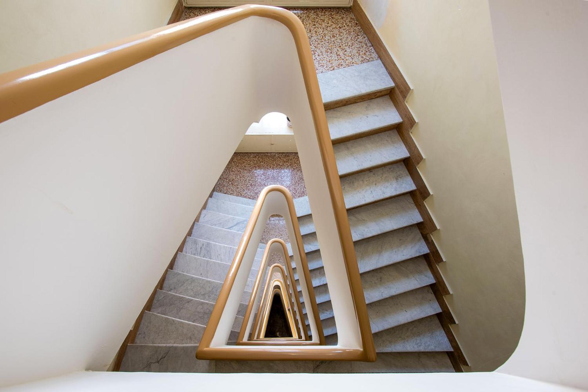 Elegant 1bdr Front The Subway Furio Camillo *