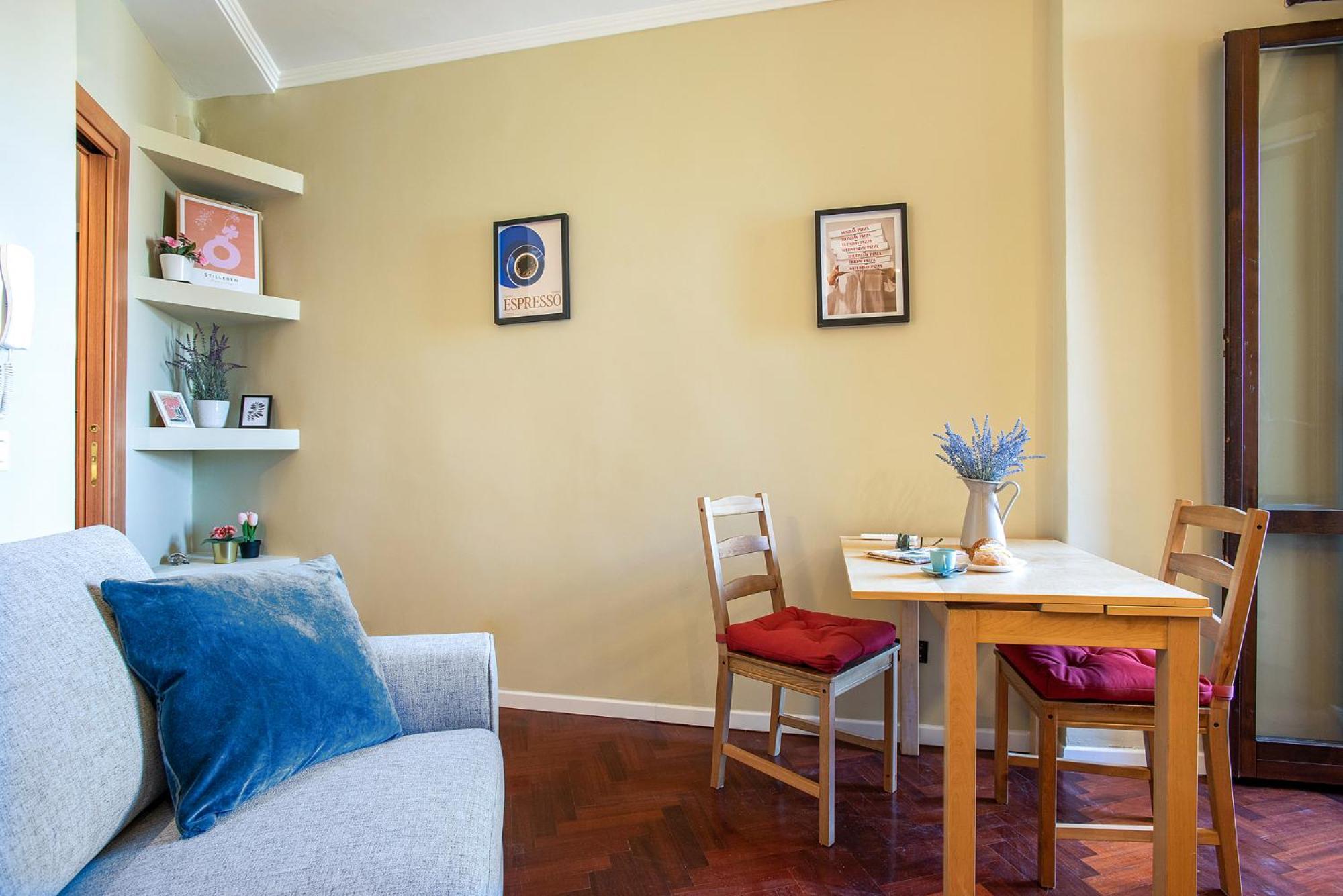 Apartment Elegant 1bdr Front The Subway Furio Camillo Rome