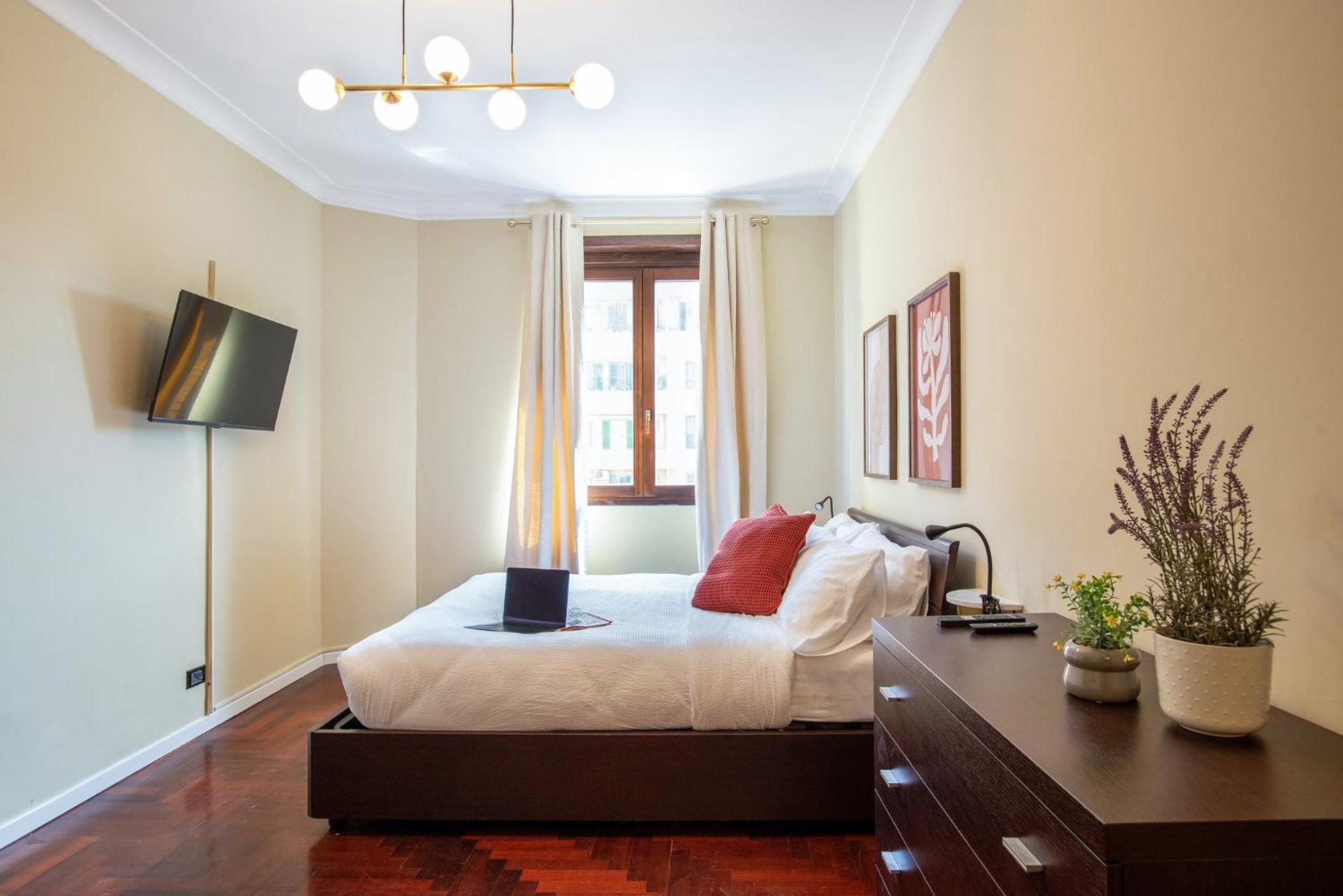 Elegant 1bdr Front The Subway Furio Camillo * Rome