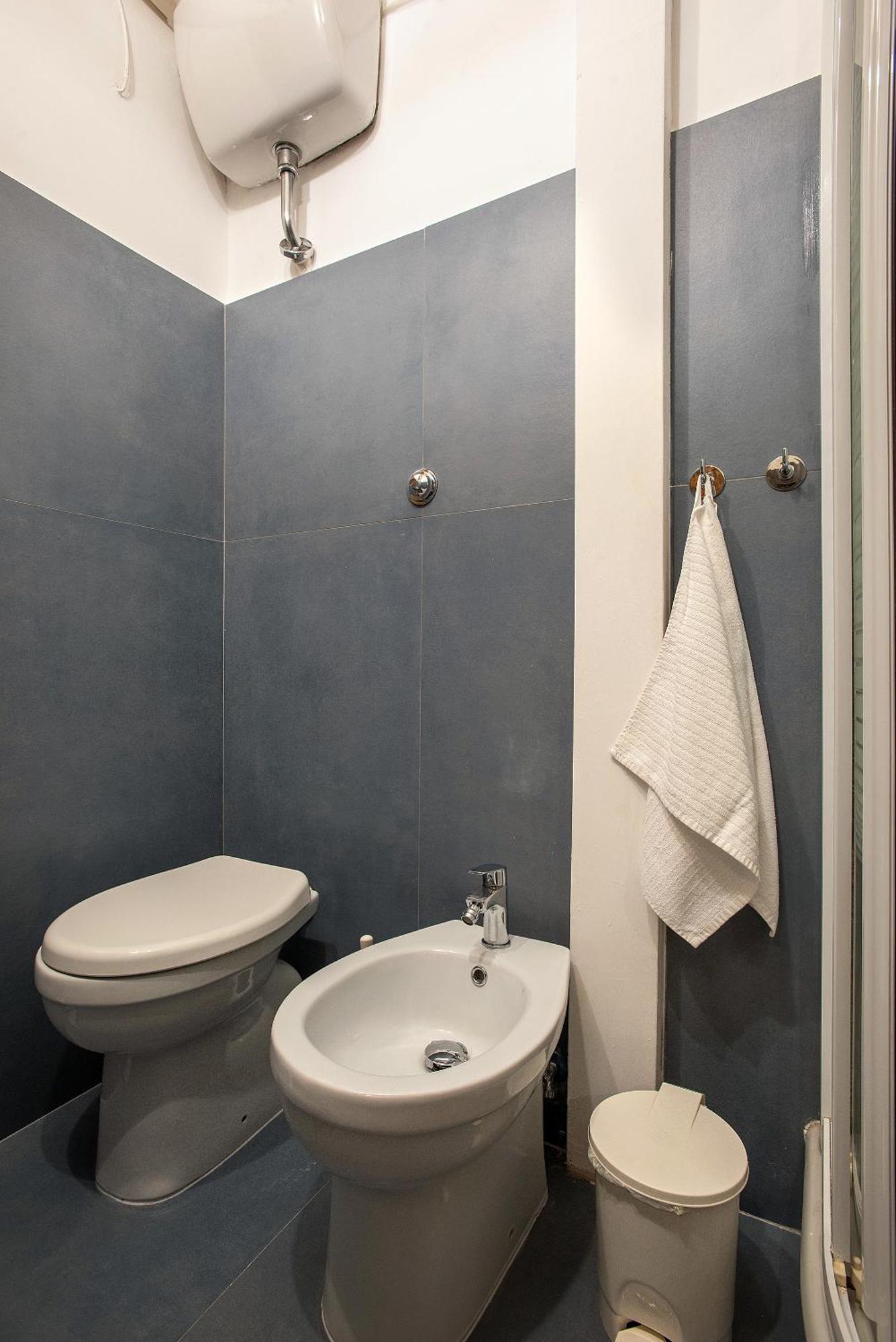 Apartment Elegant 1bdr Front The Subway Furio Camillo