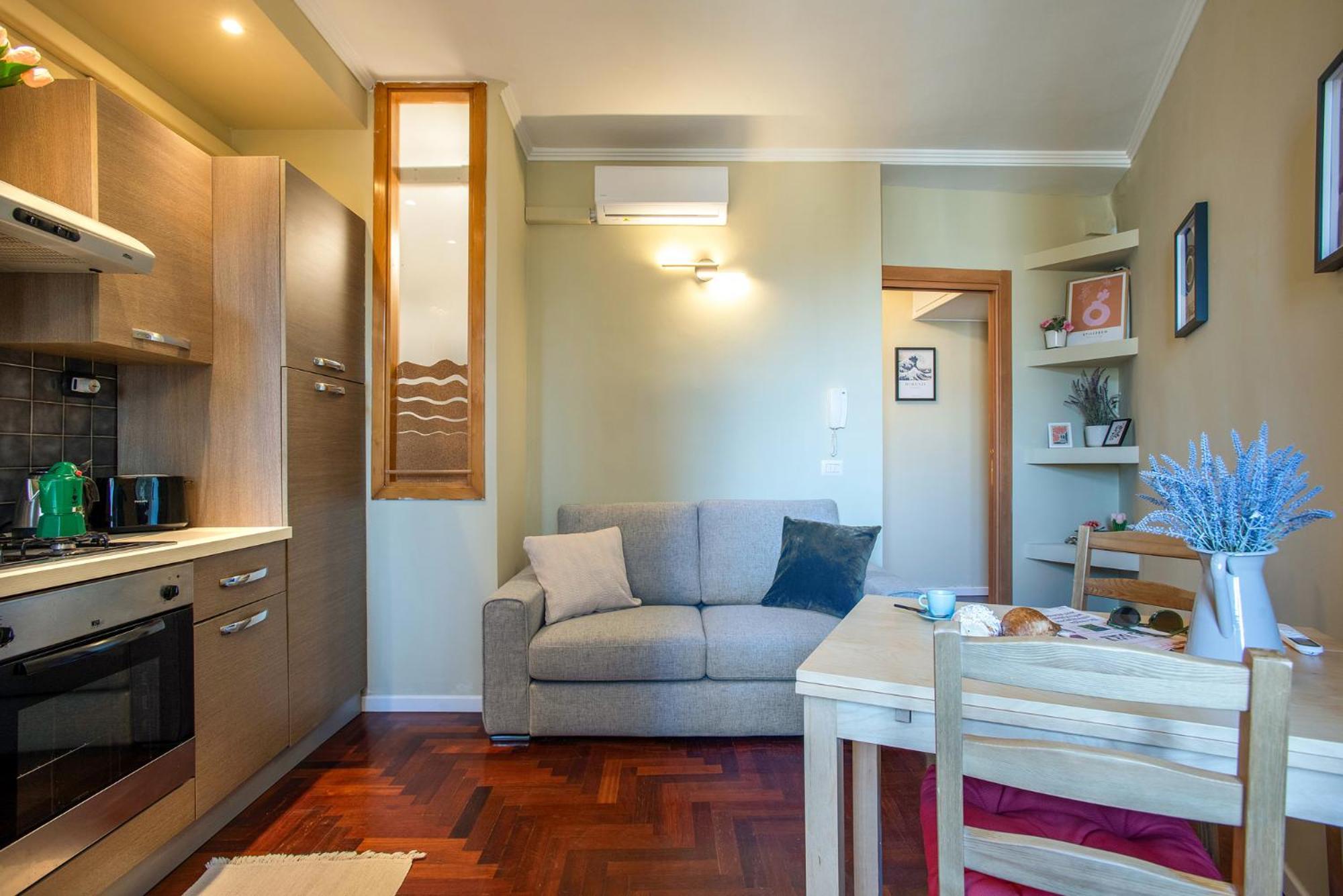 Elegant 1bdr Front The Subway Furio Camillo * Rome